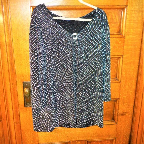 Luxurious ~~~ PENNINGTON ~~~ TOP / Glittery Broach in Center XXXL - Picture 1 of 5